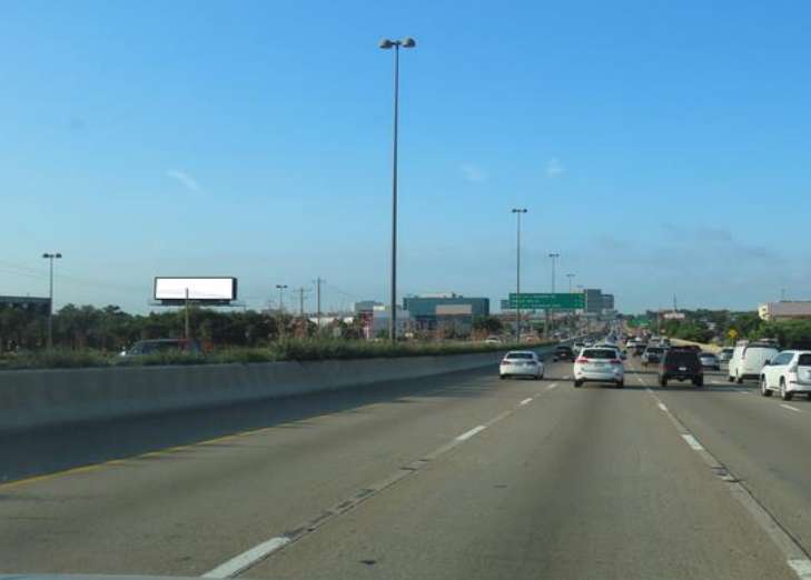 Location photo for Forest Central Dr near Forest @ Us 75 - E - MB (Dallas)