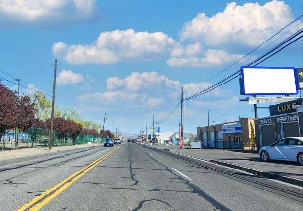 S/L E NOB HILL BLVD 130 FT W/O S 14TH ST W F/W Media