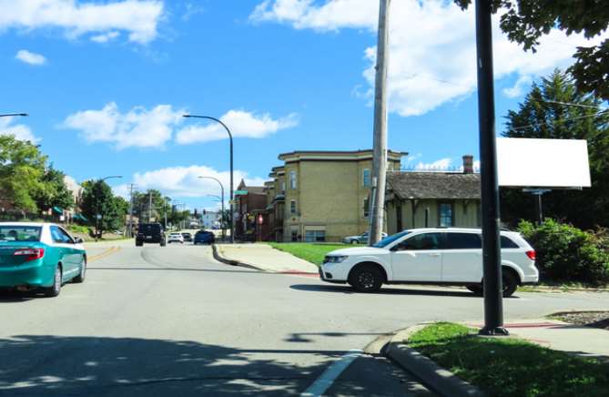 Location photo for E National St near Grove/Grand Victoria Casino, Downtown (Elgin)