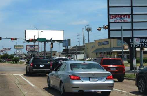 Location photo for Fondren Rd near Fondren Rd @ Richmond Ave, Mid West (Houston)
