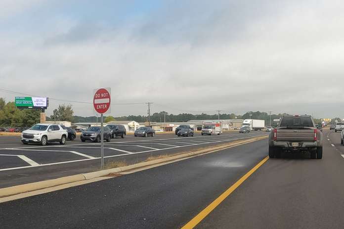 US 49 Frontage Rd 350 ft E/O Old Hwy 49 S WS, S/F Media