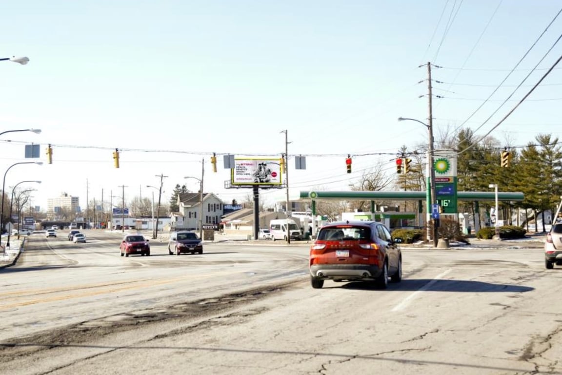 Location photo for E Bridge St near Elyria Station (Elyria)