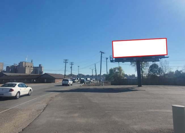 S. GEE St W/S, 508 ft S/O DAN AVENUE, N/F Media