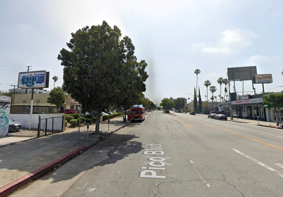 PICO BLVD NL 46F E OF CLOVERDALE AVE WF Media