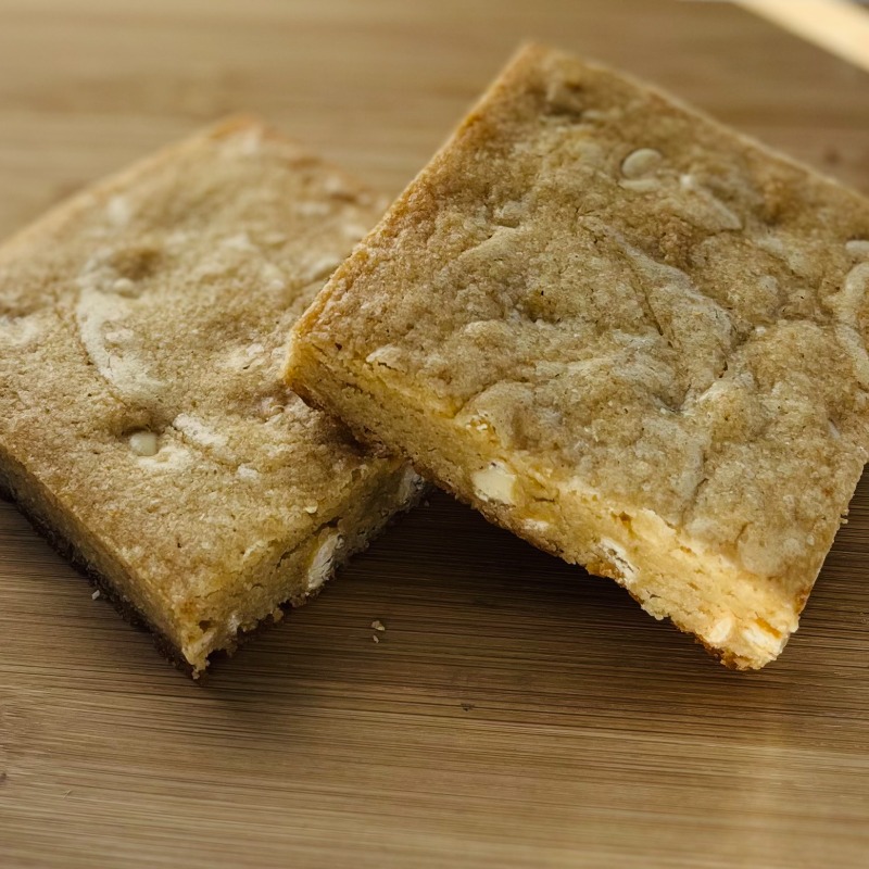 two blondies