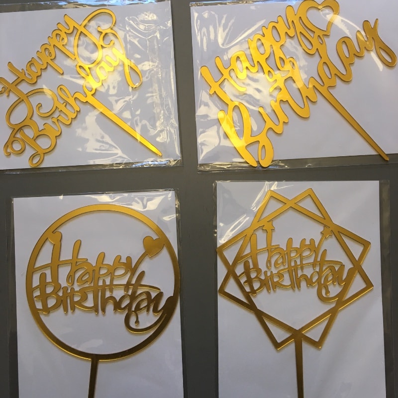 Cake Topper: "Happy Birthday" etc...