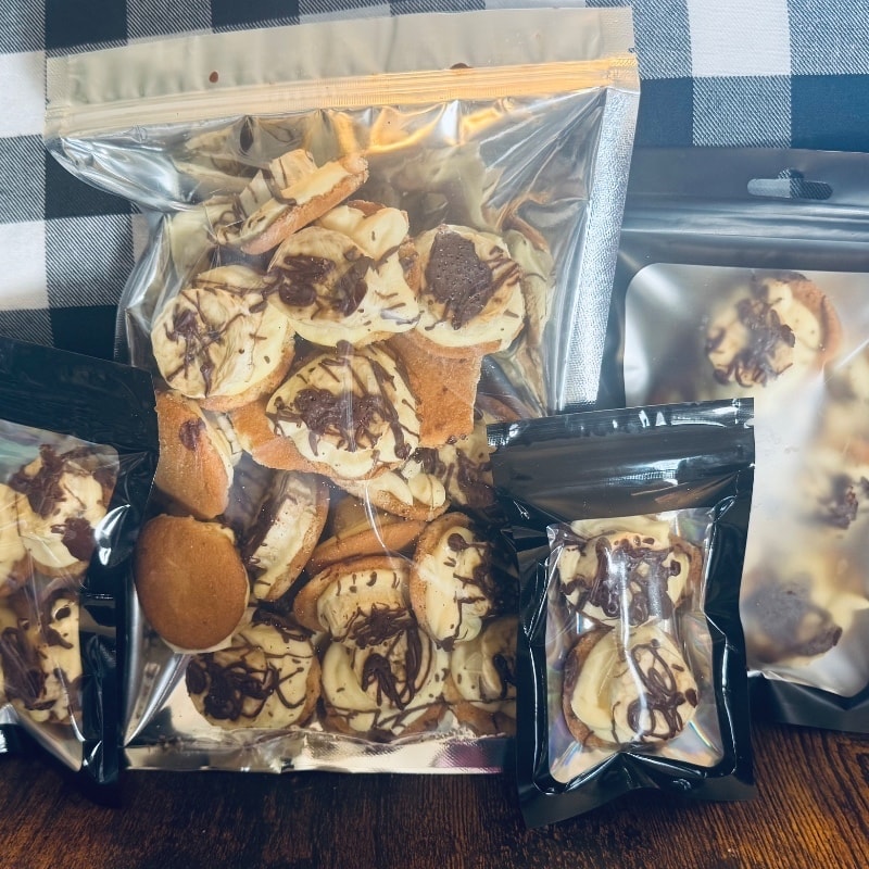 Photo of Banana Pudding Chocolate Drizzle Bites