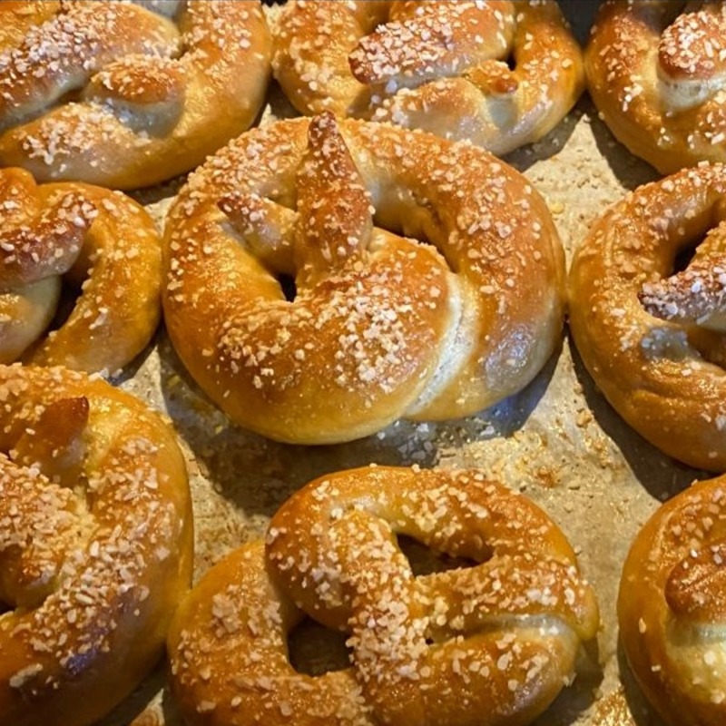 Sourdough Soft Pretzels 