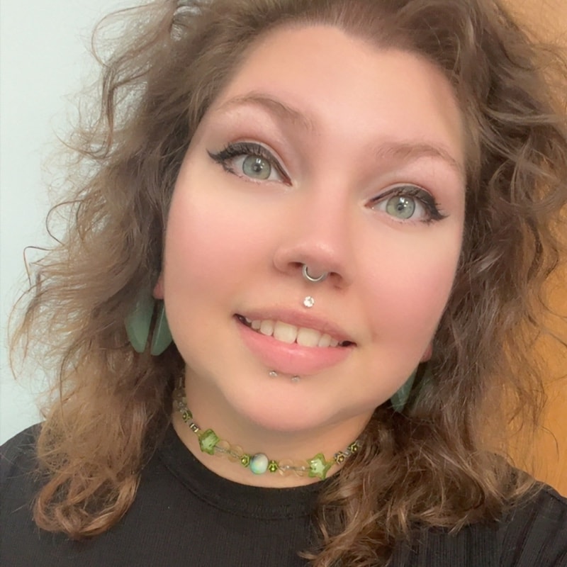 Alt Photo
