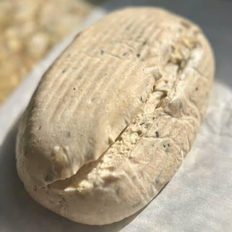 Roasted Garlic and Rosemary Sourdough Loaf