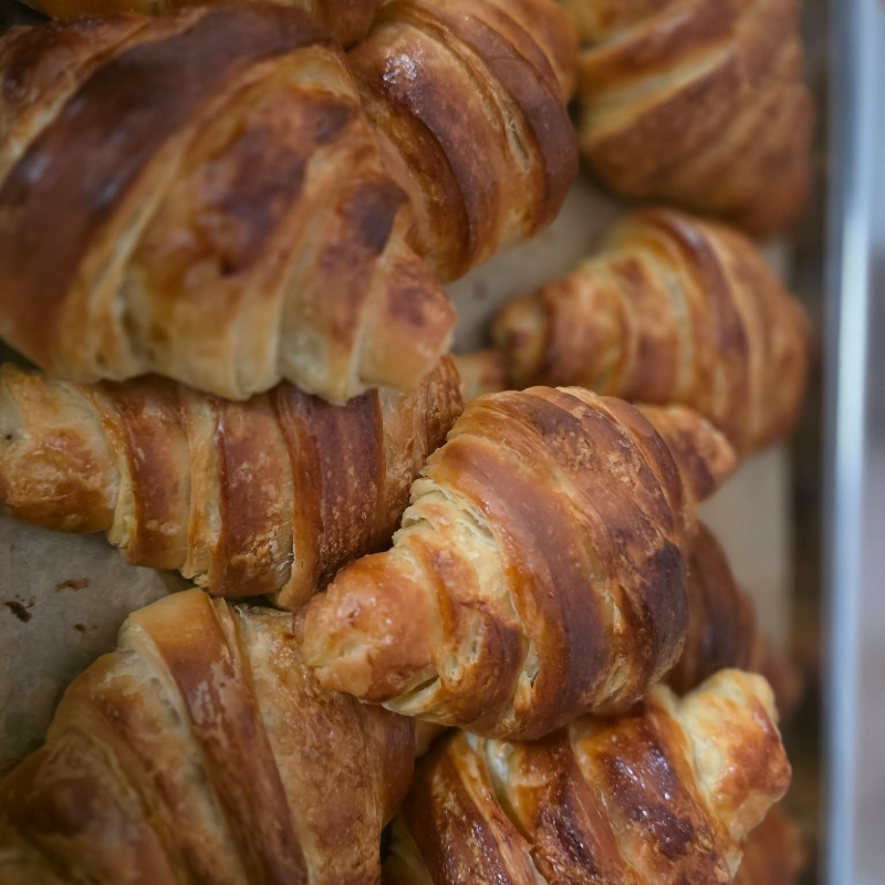 3 Buttery croissants