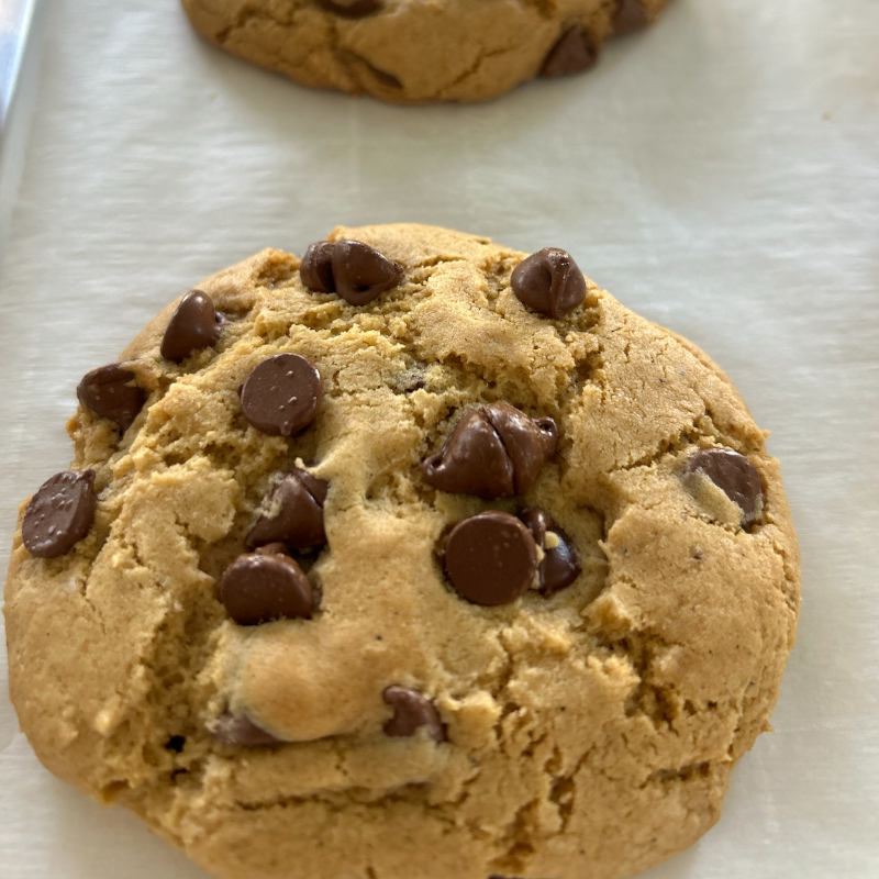 4 OZ Brown Butter Chocolate Chip Cookie