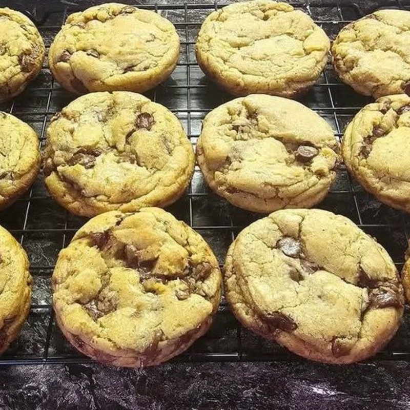 Sourdough chocolate chip cookies