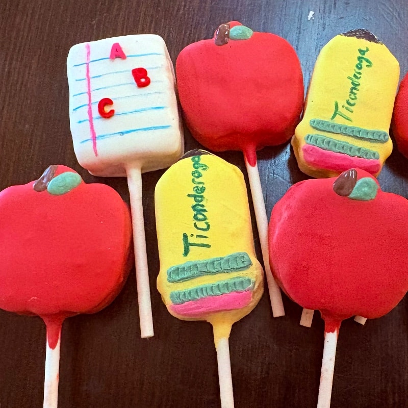 Photo of Custom Cake Pops