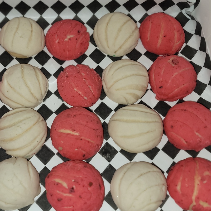 Classic Concha Bites (Strawberry, Chocolate & Vanilla)