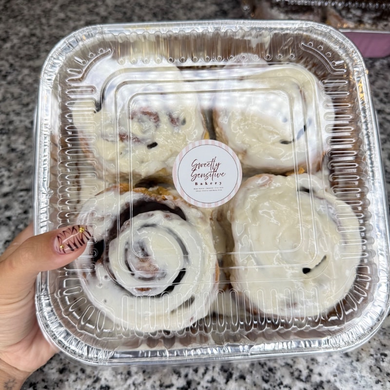 Cinnamon Roll Box