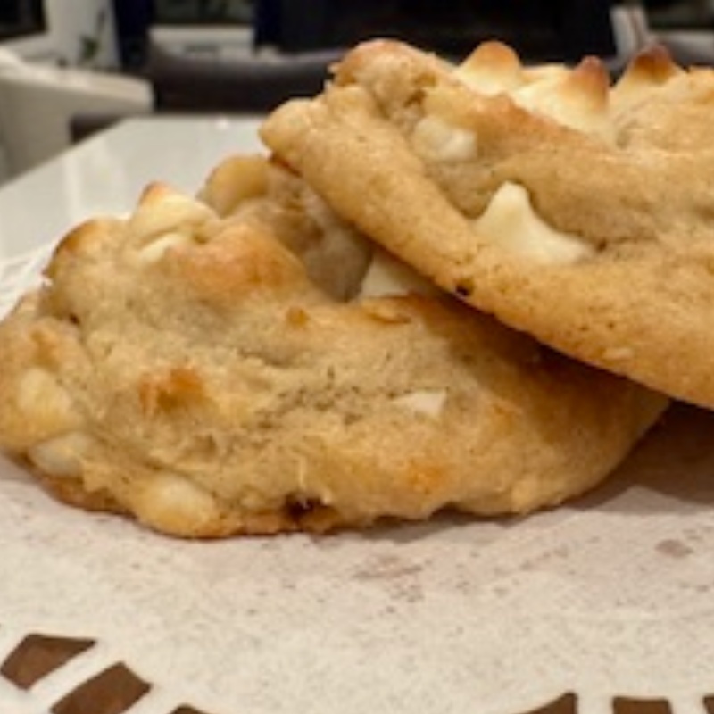 White Chocolate Chip Macadamia Nut - Extra Large Loaded Bakery  Style