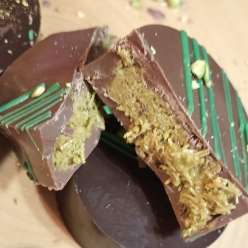Cake Pucks