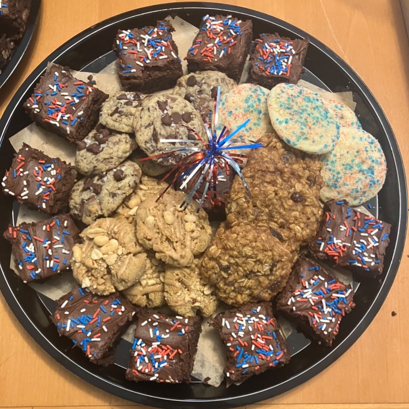 Holiday Cookie and Brownie Platter 