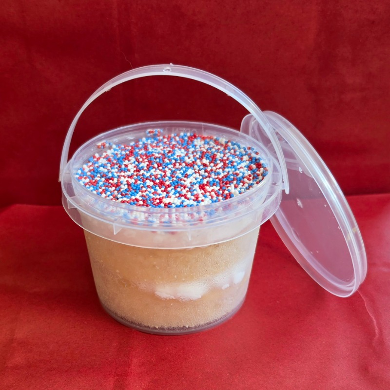 Dot Cake in Mini Bucket