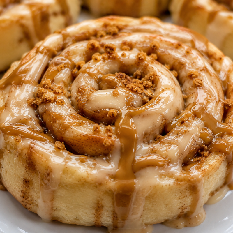 Cookie Butter Cinnamon Rolls