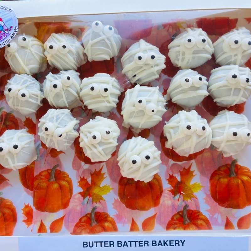 Halloween cake pops