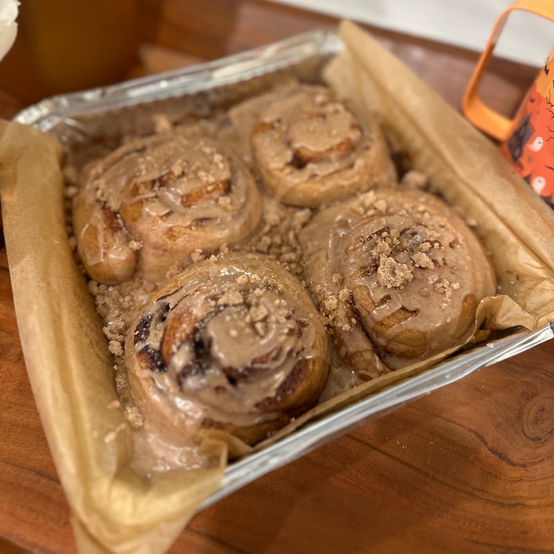 🎃 Pumpkin Spice Sourdough Cinnamon Rolls — 4 Pack
