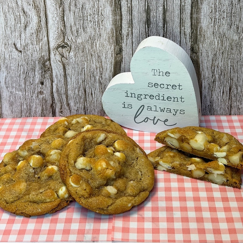 White Chocolate Macadamia