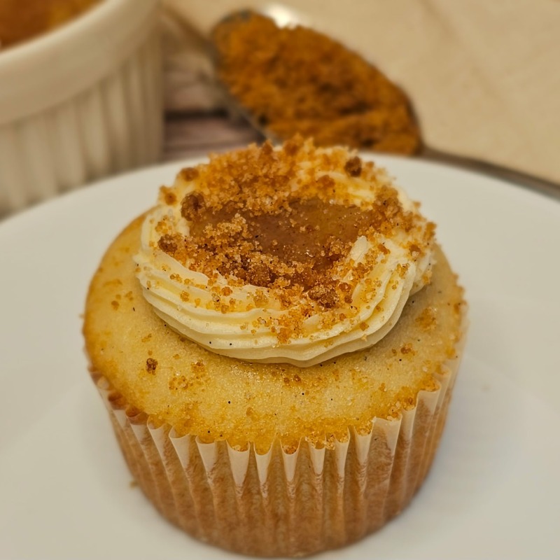 Peach Cobbler Cupcakes