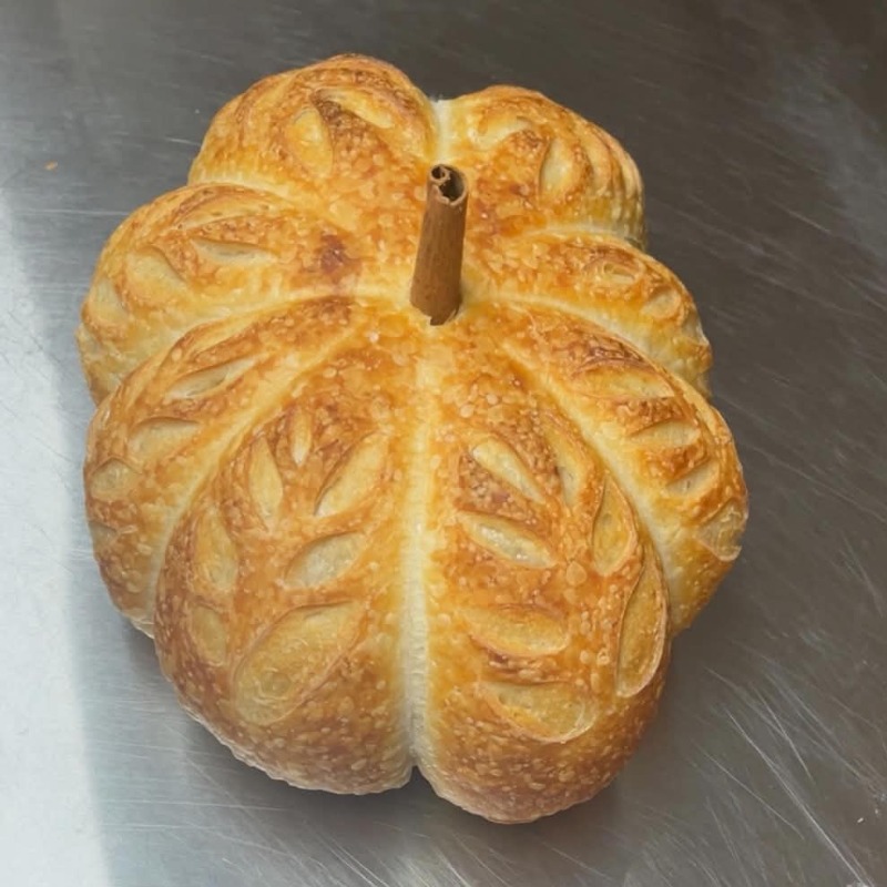 Pumpkin Shaped Loaf