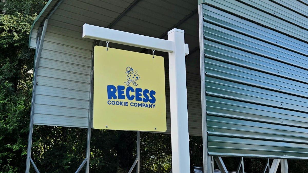 Recess cookie company roadside cookie stand