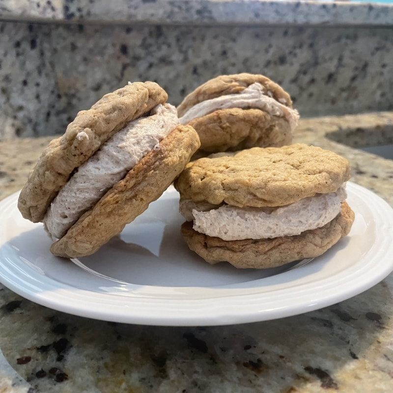 Photo of Brown Butter Cinnamon Oatmeal Cream Cookies