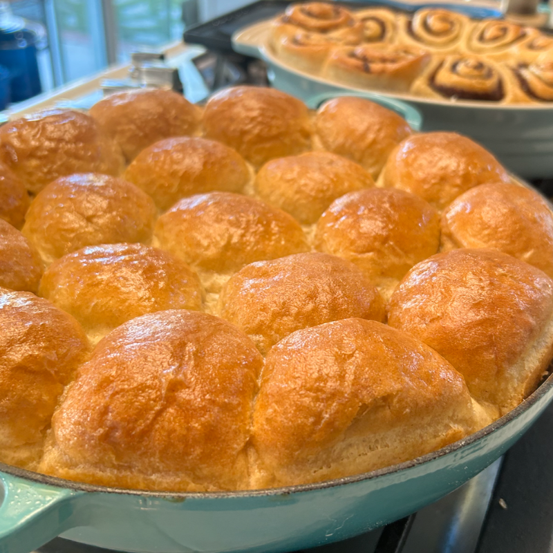 12 Butter-Top White Dinner Rolls