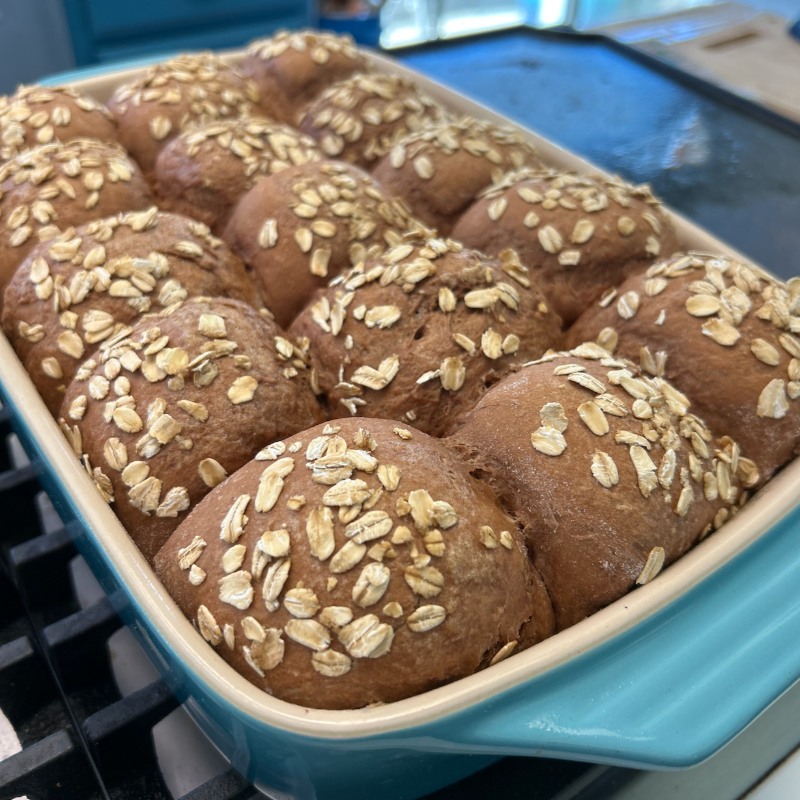 12 Whole Wheat Molasses Bread Rolls