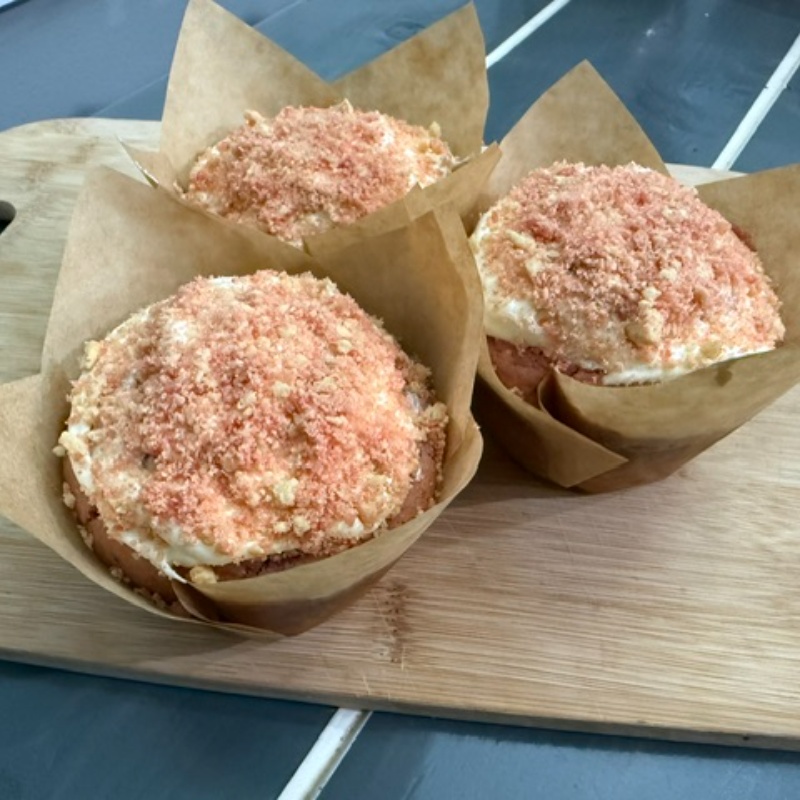 Strawberry Crumble Muffin