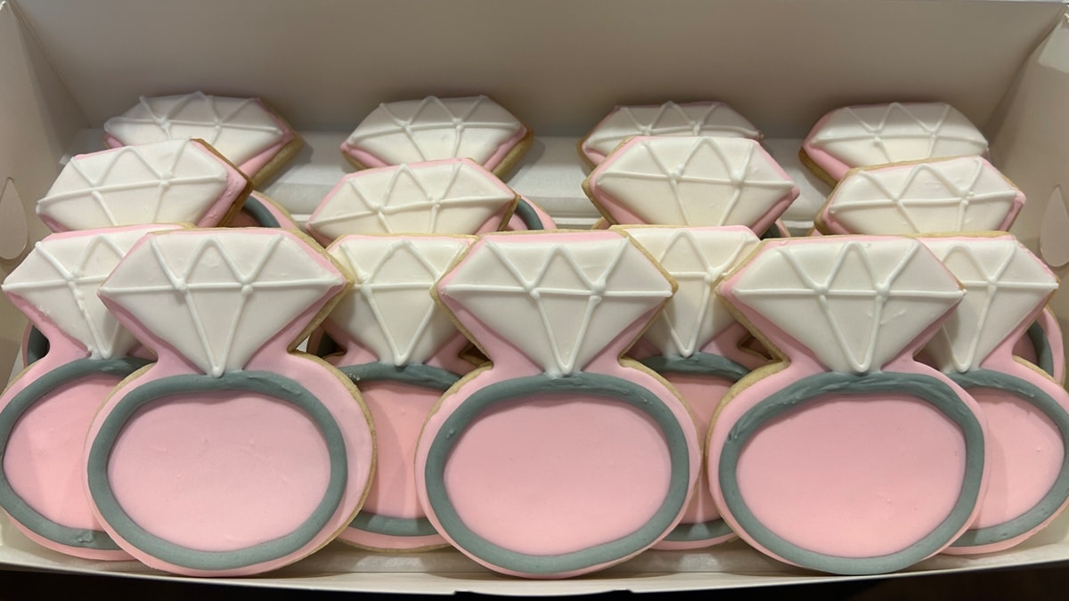 Engagement set