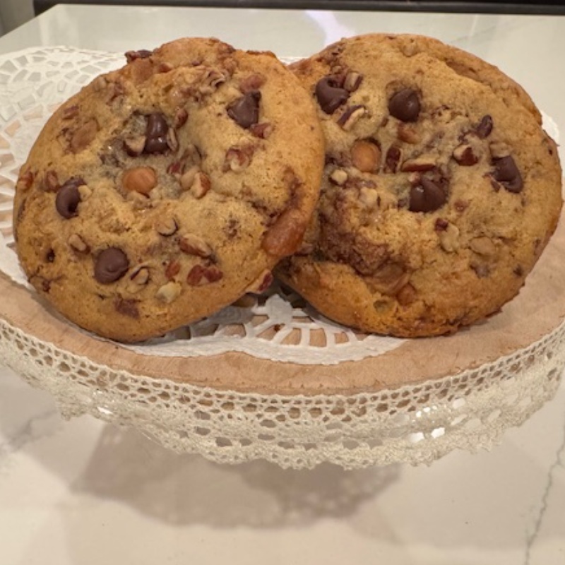 Caramel Pecan Chocolate Chip Cookie-Extra Large Loaded Bakery Style