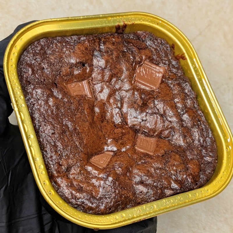 5 oz mini pan Brownies (6)