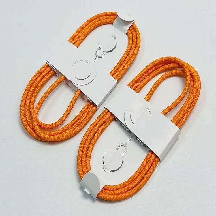 Cabo de Carregamento Rápido Trançado em Nylon (USB-C para Lightning / USB-C)