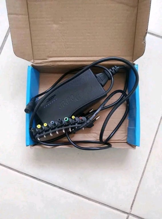 Carregador universal para computador 