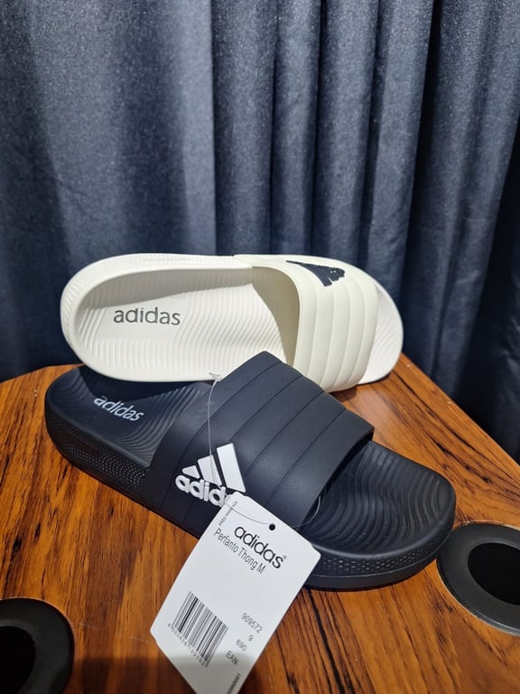 Chinelos adidas uso diário