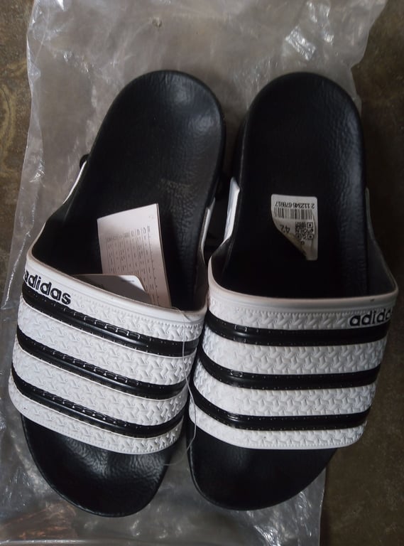 Chinelo da Adidas 