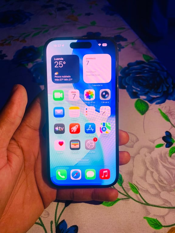 iPhone 15 Black 