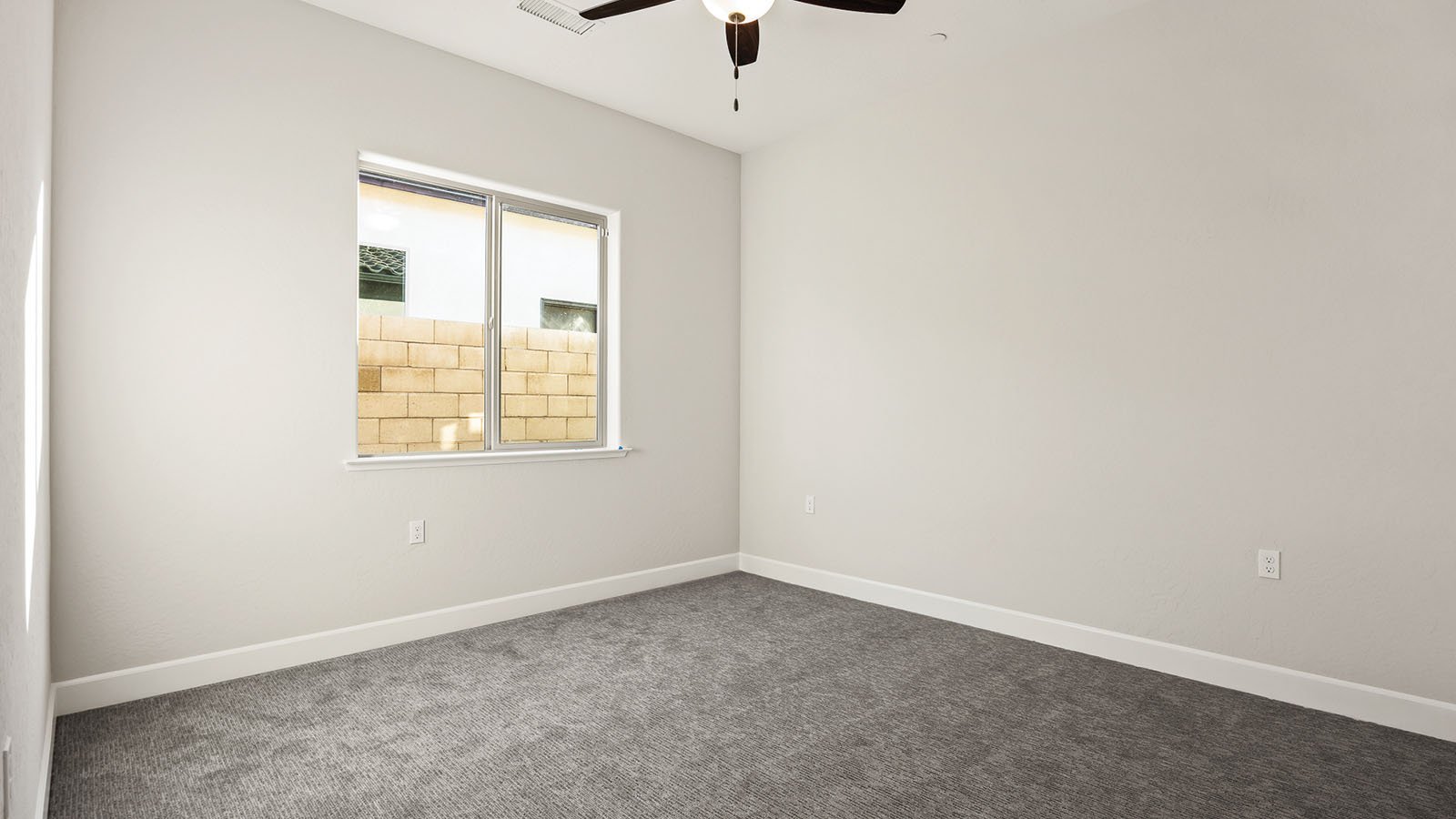 Cali_Bedroom3-1