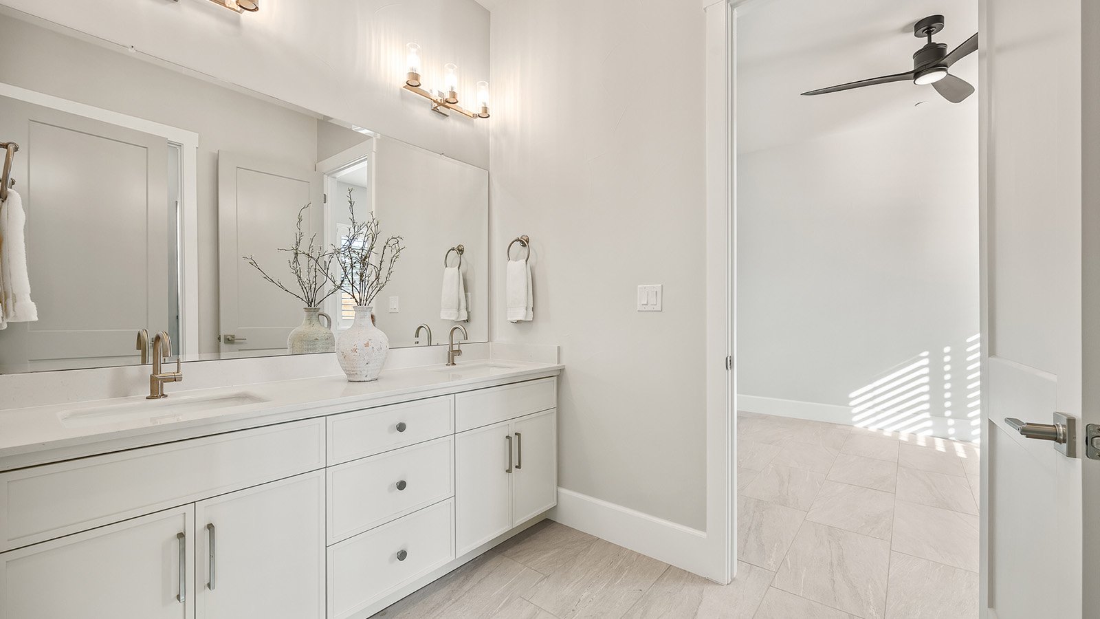 6389_Lot3_Bathroom2-02