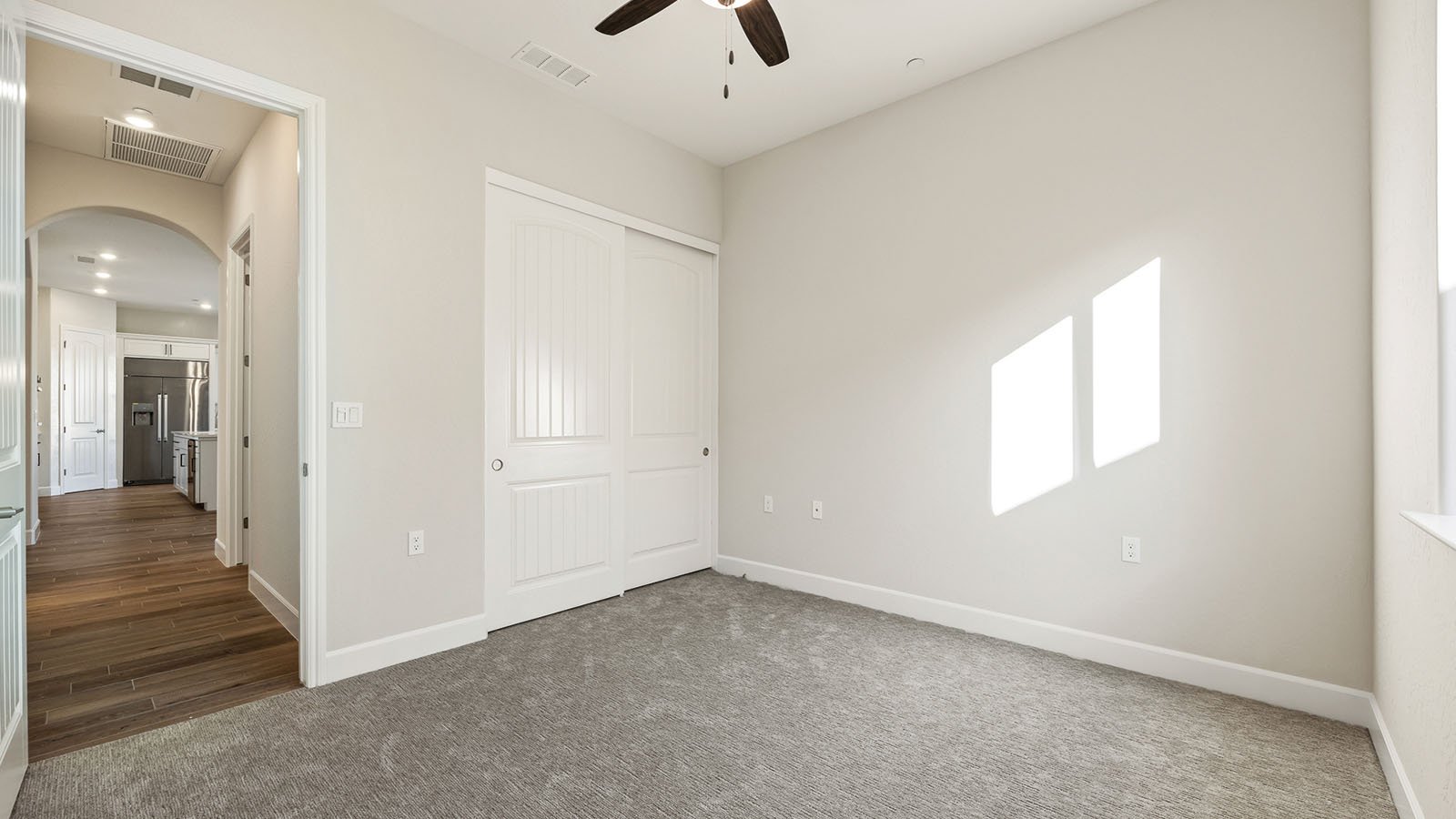 Cali_Bedroom2-2