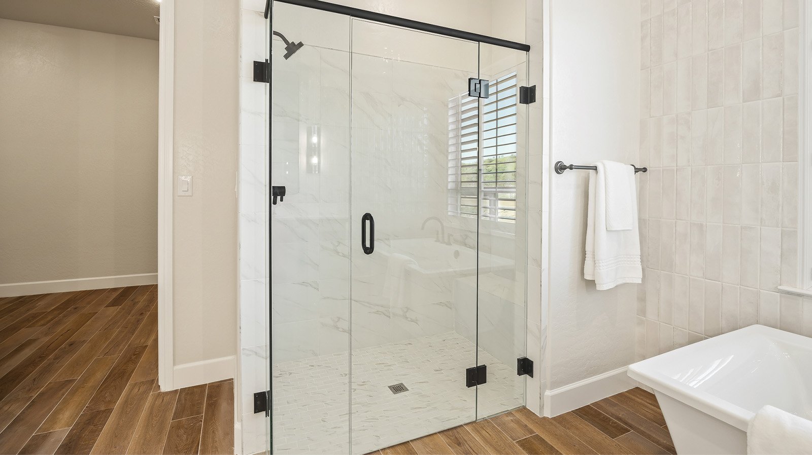 Benton_OwnersBath3