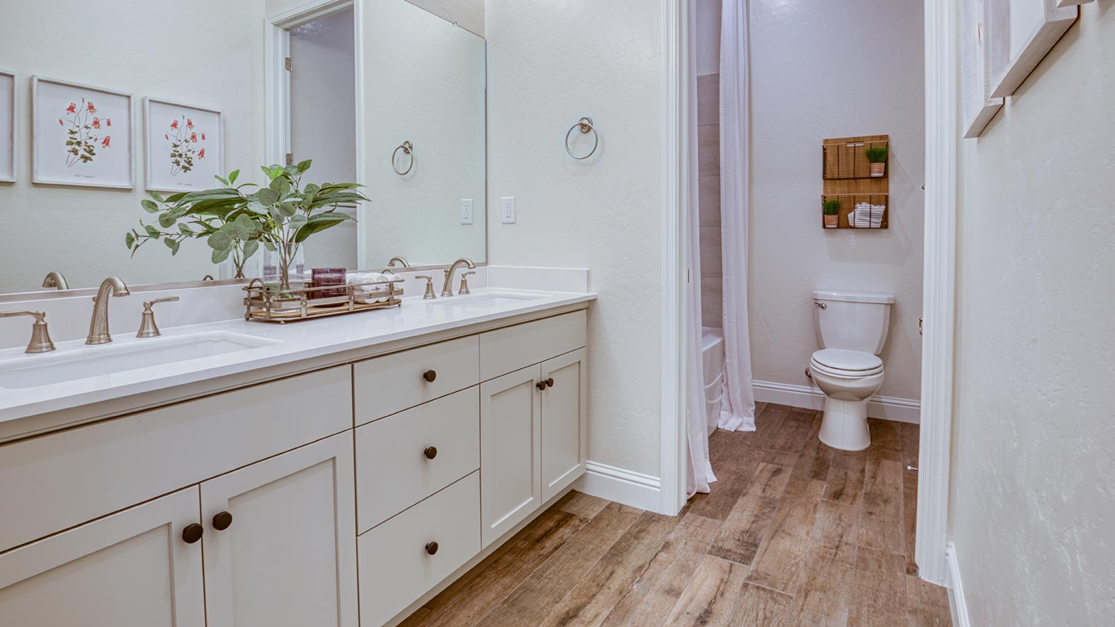 26_Cali-CRR-2-21-Bath2-1-of-2
