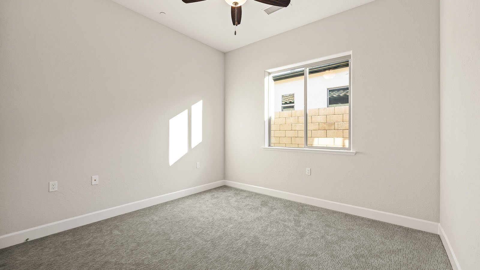 Cali_Bedroom2-1