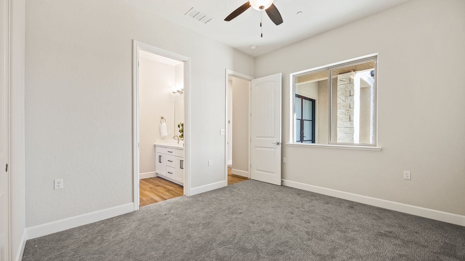 Cali_Bedroom4-3